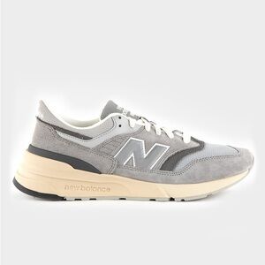 New Balance 997R Shoes | Men’s 8 Women’s 9.5
